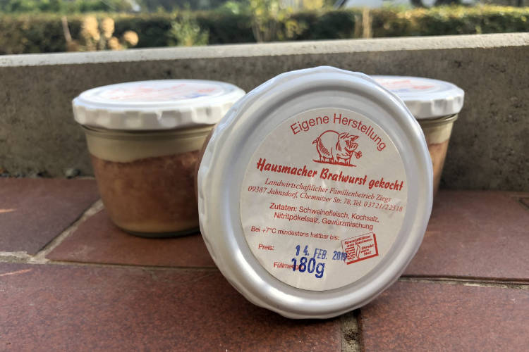 Wurstkonserven und Suppen